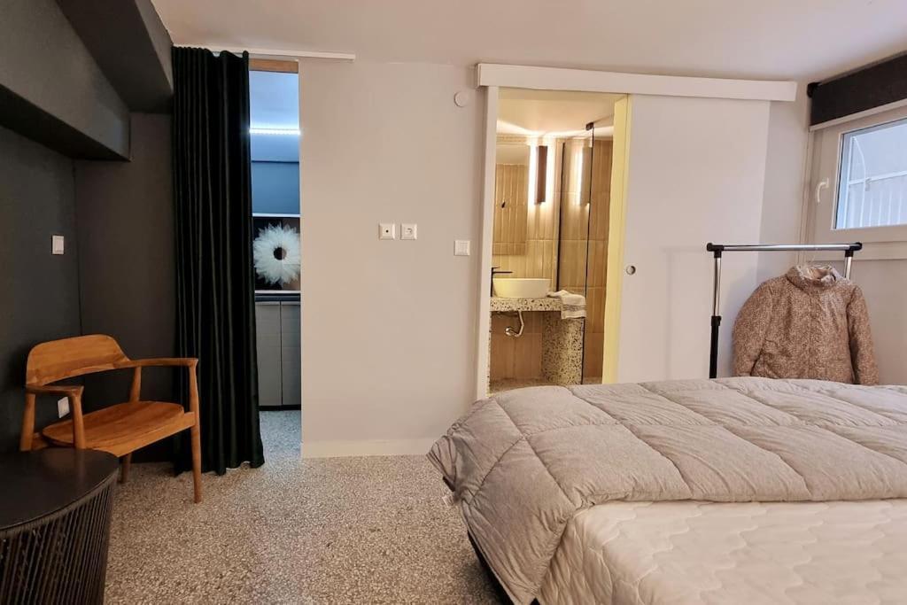 Μπροστά Στη Πλατεία Ναυαρίνου/Τσιμισκη Διαμέρισμα Thessaloniki Buitenkant foto